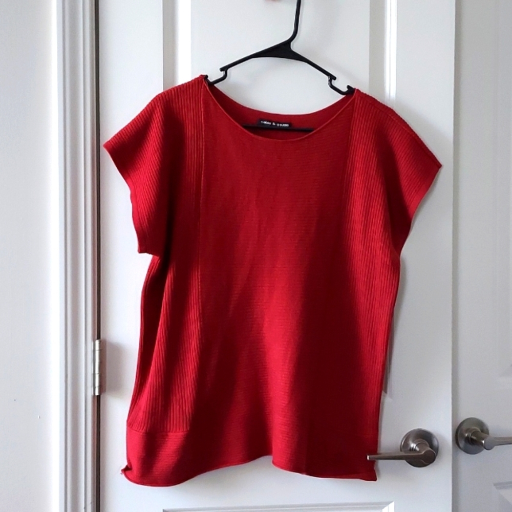 Cable & Gauge short sleeve top red
